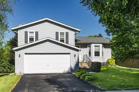3046 Artesian Ln, Madison, WI 53713 photo 1