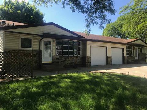 4401 Dwight Dr, Madison, WI 53704 photo 1