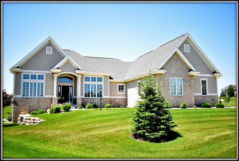151 Jacob Cir, Oregon, WI 53575 photo 1