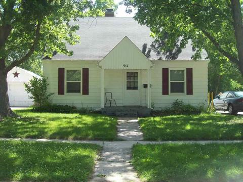 917 Grant St, Beloit, WI 53511 photo 1
