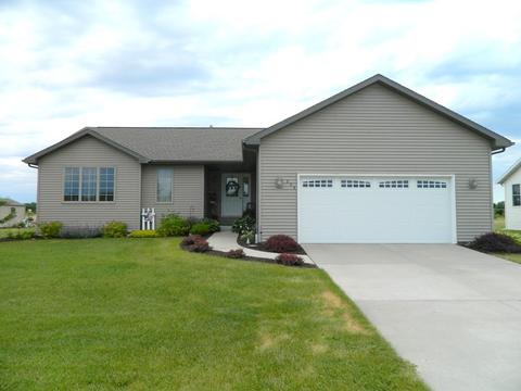 304 E 10th Ave, Brodhead, WI 53520 photo 1