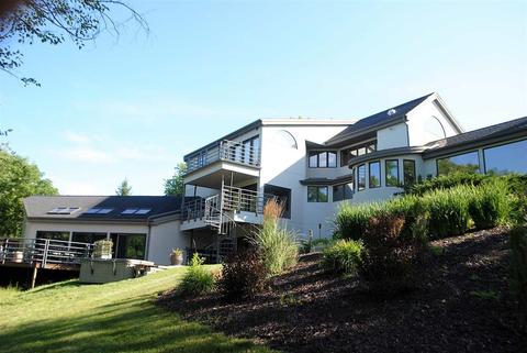 800 Thomas St, Ripon, WI 54971 photo 1