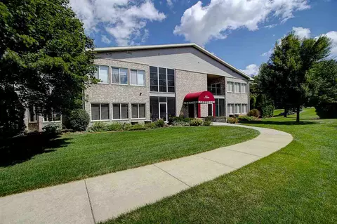 9 Cherokee Cir #103, Madison, WI 53704 photo 1