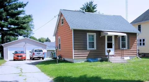 719 Declark St, Beaver Dam, WI 53916 photo 1