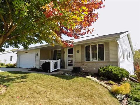 649 Hilltop Ln, Ripon, WI 54971 photo 1