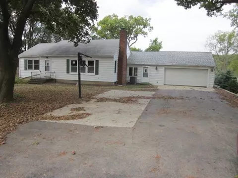 2652 Riverside Dr, Beloit, WI 53511 photo 1