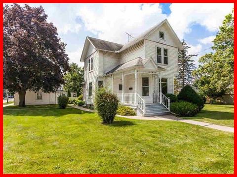 736 E Madison St, Waterloo, WI 53594 photo 1