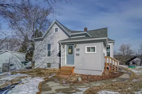 209 South St, Baraboo, WI 53913 photo 1