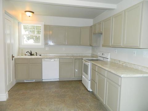 1824 9th St, Monroe, WI 53566 photo 10