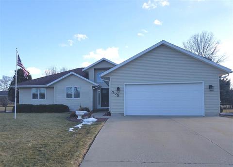 275 Niehoff Dr, Fall River, WI 53932 photo 1