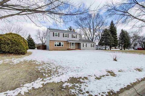 2105 Bootmaker Dr, Beloit, WI 53511 photo 1