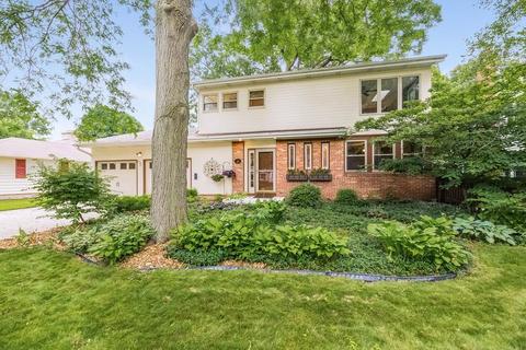 220 Kensington Dr, Madison, WI 53704 photo 1