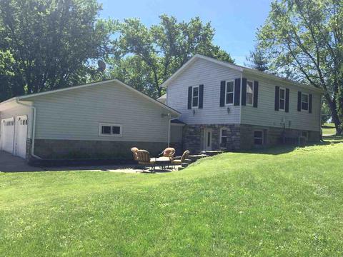 886 E Harbor Rd, Milton, WI 53563 photo 1