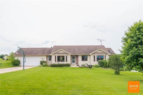 n8224 Holly Lane, Belleville, WI 53508 photo 1