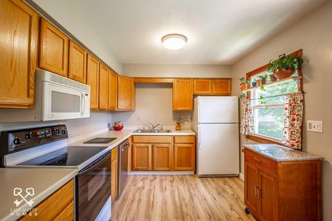 1925 Scott Ln, Madison, WI 53704 photo 1