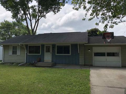 2002 Grandview Dr, Beloit, WI 53511 photo 1