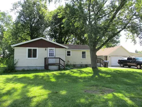 407 3rd St, Brodhead, WI 53520 photo 1