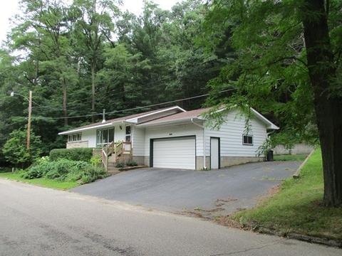 303 E Colvin Rd, Wonewoc, WI 53968 photo 1