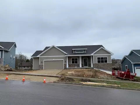 712 Maple Dr, Mount Horeb, WI 53572 photo 1