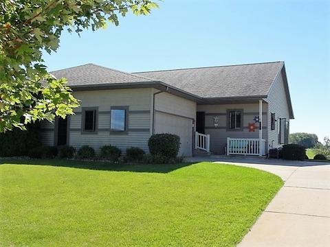 934 E Windfield Ct, Beloit, WI 53511 photo 1