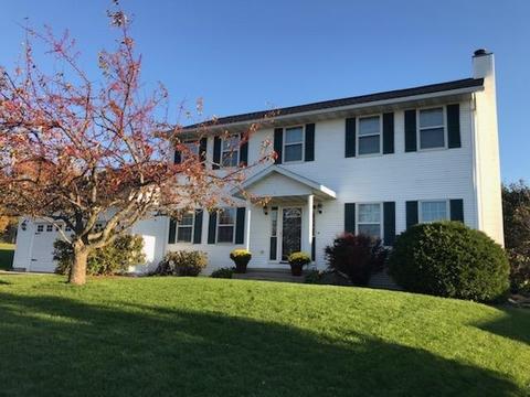 619 Cambridge Dr, Ripon, WI 54971 photo 1