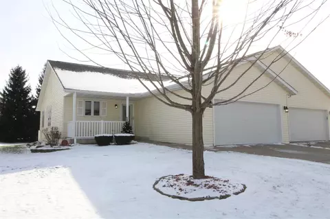 2404 Heather Ter, Beloit, WI 53511 photo 1