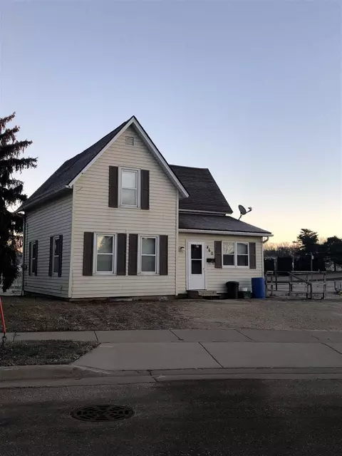 460 Walnut St, Lancaster, WI 53813 photo 1