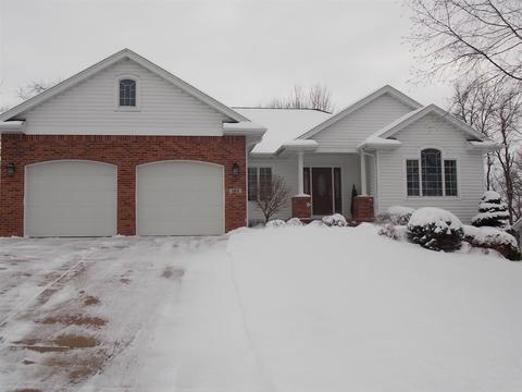 105 E Sunset Dr, Milton, WI 53563 photo 1
