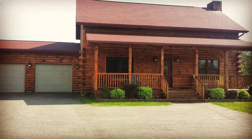 3196 1st Ln, Oxford, WI 53952