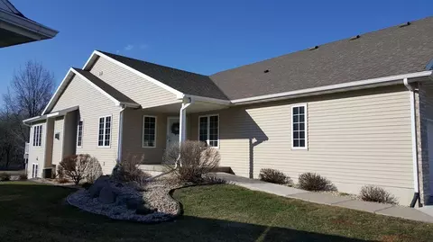 655 Springbrook Cir, Deforest, WI 53532 photo 1