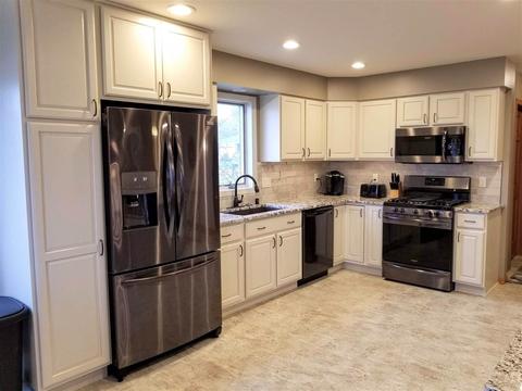 710 Eagle Crest Dr, Madison, WI 53704 photo 1