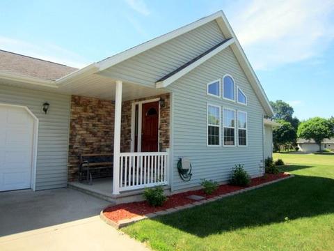 1102 Cedar Rd, Boscobel, WI 53805 photo 1