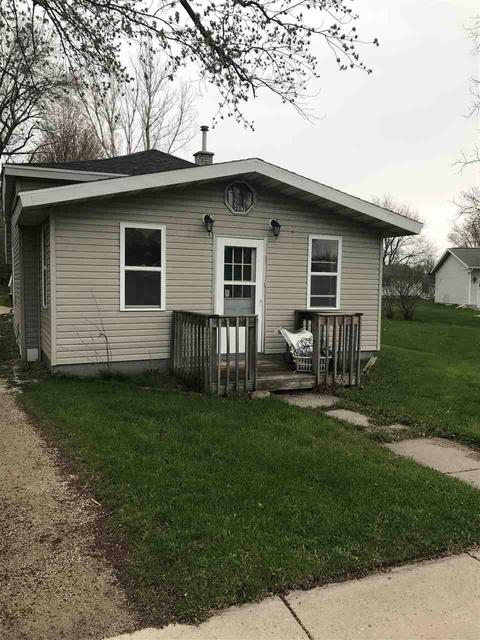 207 E State St, Fox Lake, WI 53933 photo 1