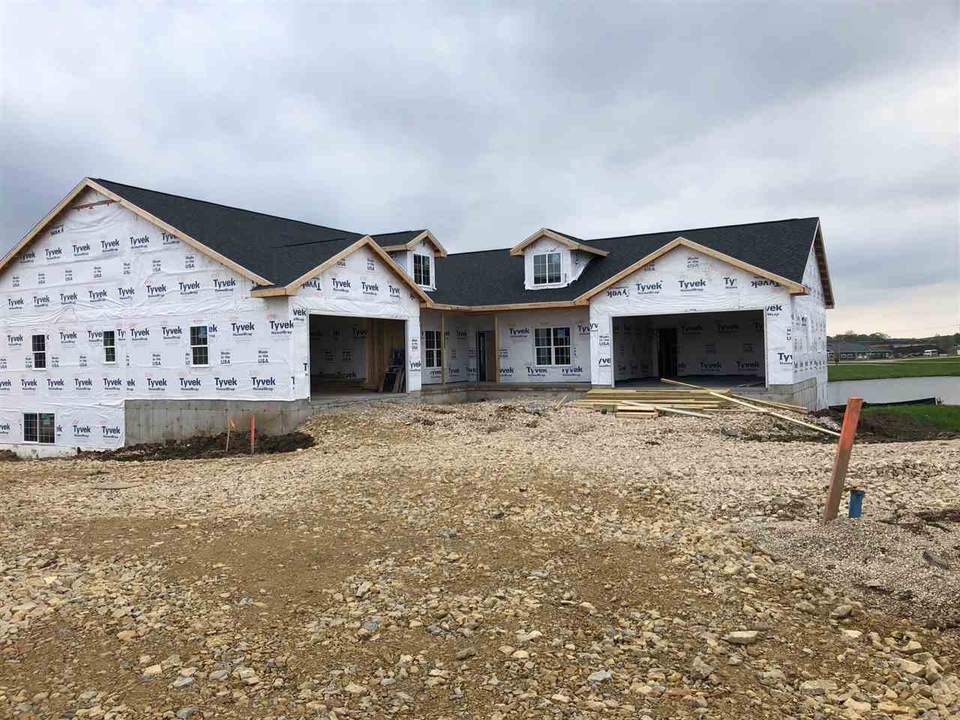  254 Eagle Dr, Oregon, WI 53575 photo 1
