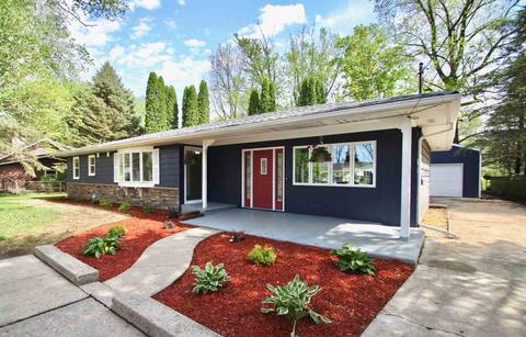 2424 E Murphy Woods Rd, Beloit, WI 53511 photo 1
