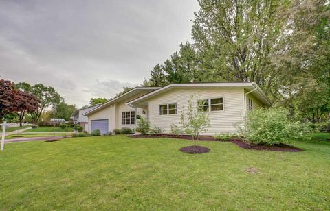 2709 Post Rd, Madison, WI 53713 photo 1