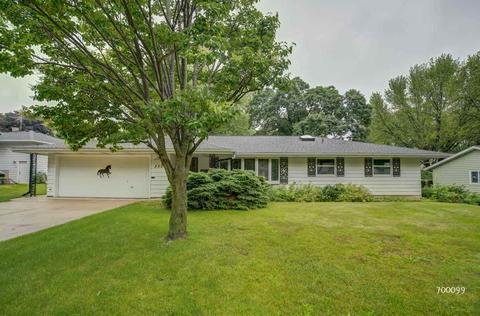 2325 Apache Dr, Fitchburg, WI 53711 photo 1