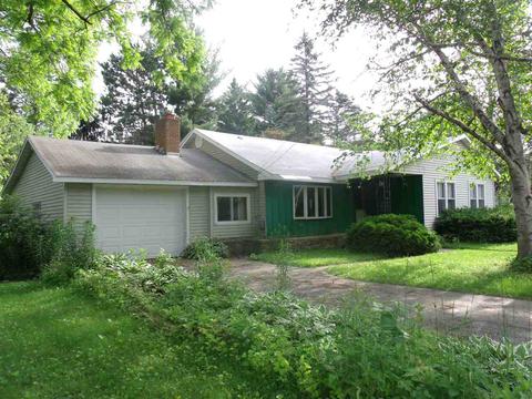 211 E Park St, Montello, WI 53949 photo 1