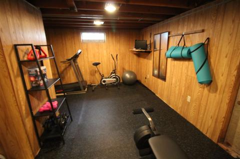 2244 Knoll View Dr, Beloit, WI 53511 photo 1