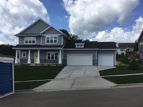 728 Maple Dr, Mount Horeb, WI 53572 photo 1