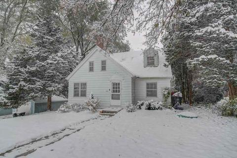 208 Madison Ave, Deforest, WI 53532 photo 1