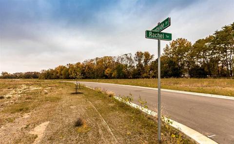 2682 Woodside Dr, Beloit, WI 53511 photo 1