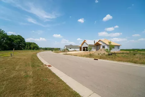2685 Woodside Dr, Beloit, WI 53511 photo 9