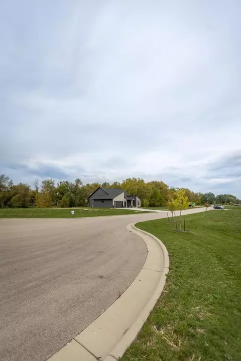 2685 Woodside Dr, Beloit, WI 53511 photo 18