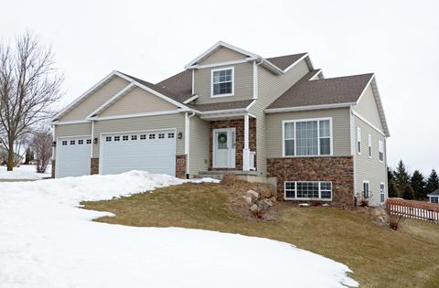 203 Capitol Dr, Dane, WI 53529 photo 1