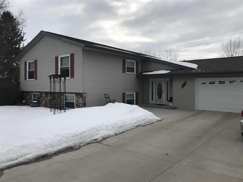 1208 Skyview Dr, Lancaster, WI 53813 photo 1