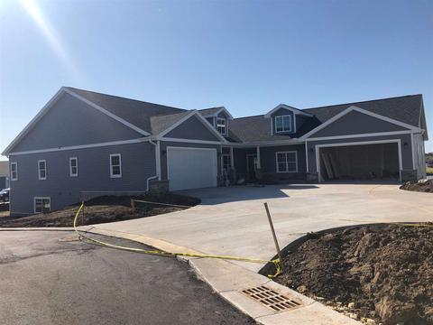 276 Eagle Dr, Oregon, WI 53575 photo 1