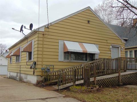 1226 Bluff St, Beloit, WI 53511 photo 1