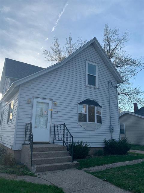 1212 Bluff St, Beloit, WI 53511 photo 1