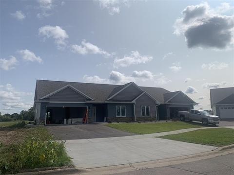 3105 S Blue Jay Ct, Beloit, WI 53511 photo 1